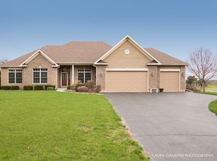 4492 Mitchell Ct, Plano, IL 60545