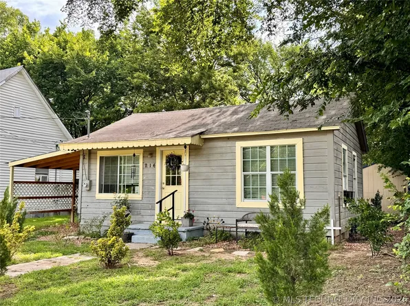 214 E St SE, Ardmore, OK 73401