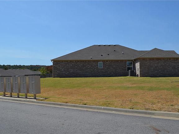 4th image of 10607 Pine Way