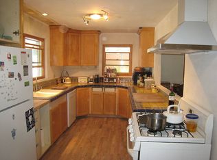 858 Highland Dr, Las Vegas, NM 87701
