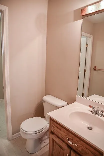 4 bed, 3.5 bath, 966 sqft, $2,100 — Photo 3