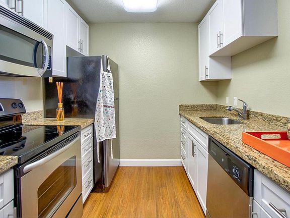 3rd image of 111 Saratoga Ave #24