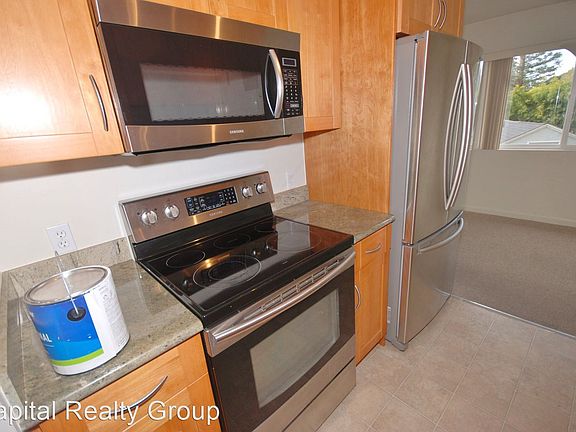 2nd image of 1222 Oak Grove Ave APT 204