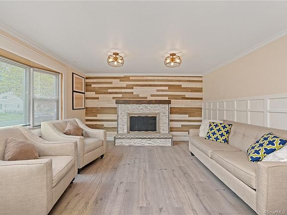 4th image of 101 Landers Ave