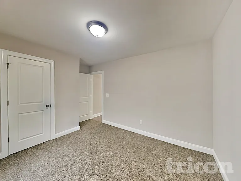 603 Foster St — Photo 14