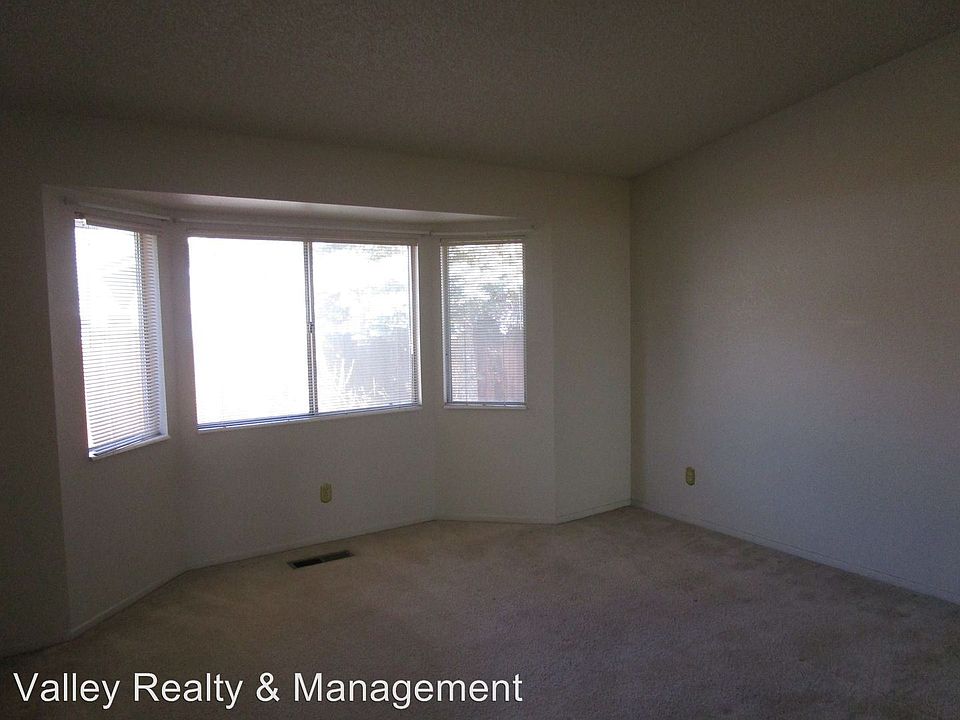 2nd image of 2602 Blossom View Ln