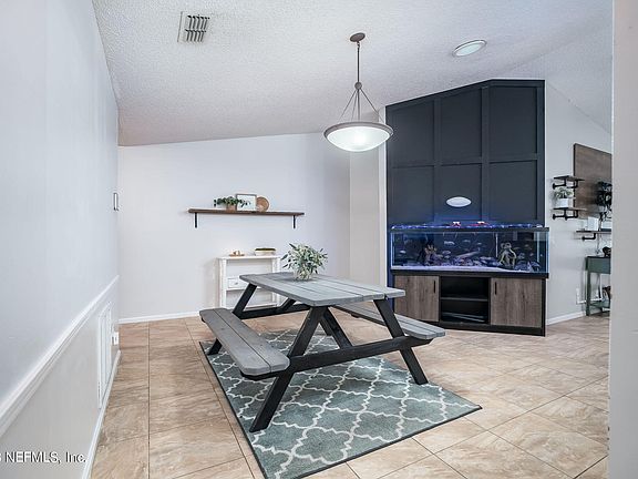 3rd image of 2059 TANAGER Drive