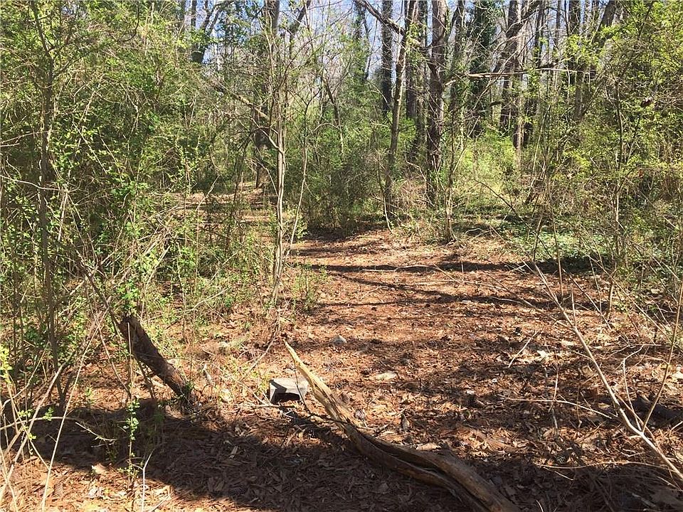 2nd image of 1348 Murdock Rd