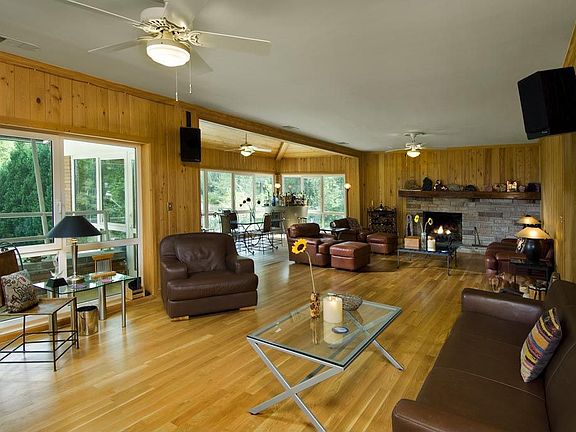 Living and dining room