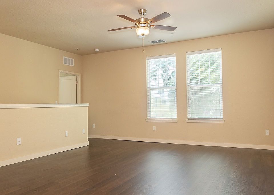 1st image of 325 N Florida Ave #14091702