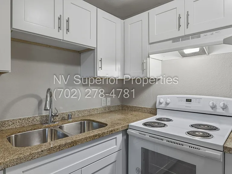 1301 E Ogden Ave #E — Photo 7
