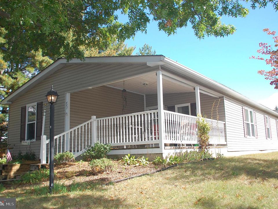 1st image of 447 Manor House Ln