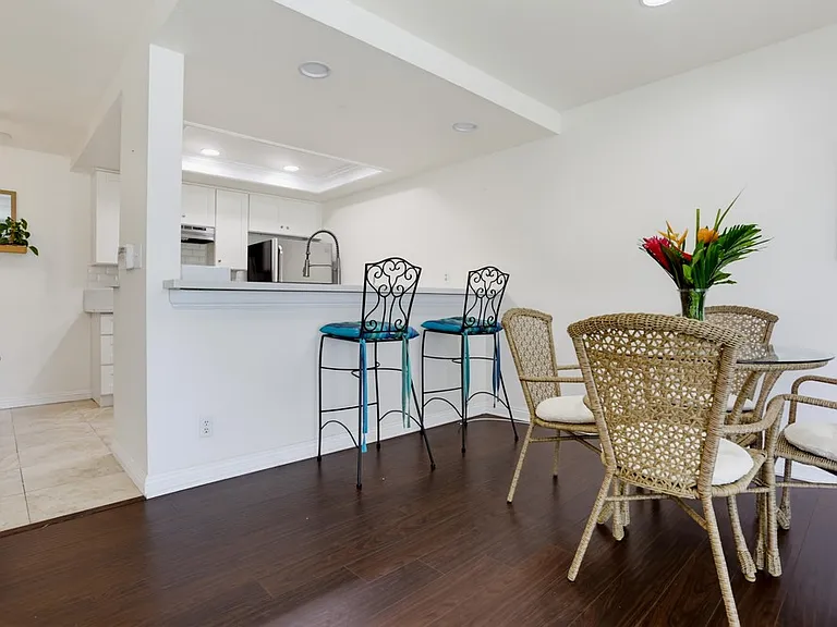 2508 Navarra Dr #403 — Photo 9
