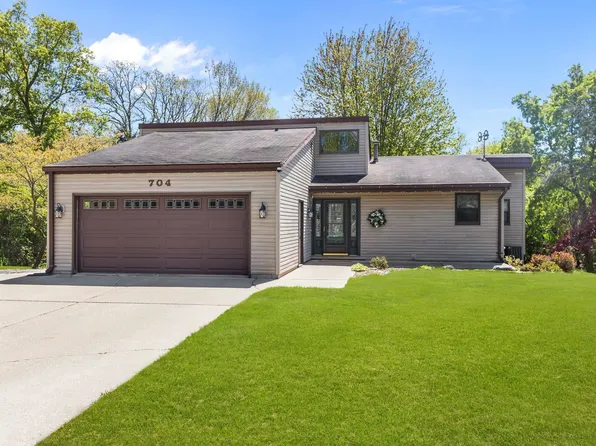 704 Miller Lane Ct, Kaukauna, WI 54130