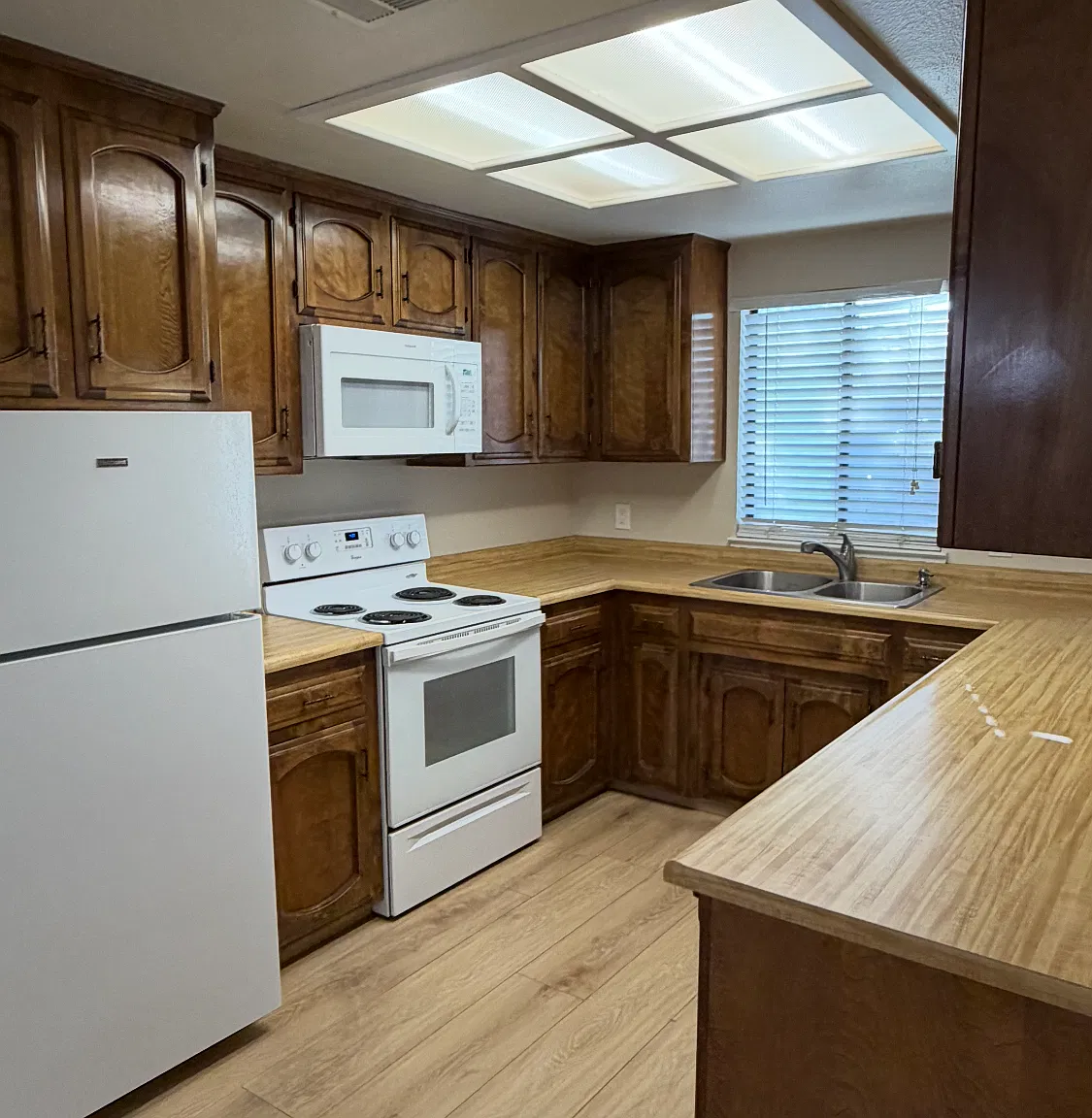 2 bed, 1200 sqft, $1,785 — Photo 4