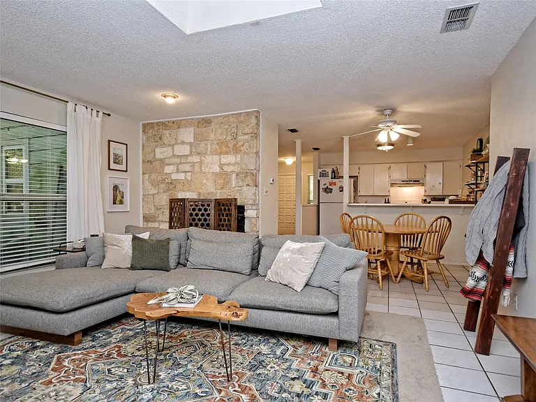 8121 Ceberry Dr #B — Photo 4