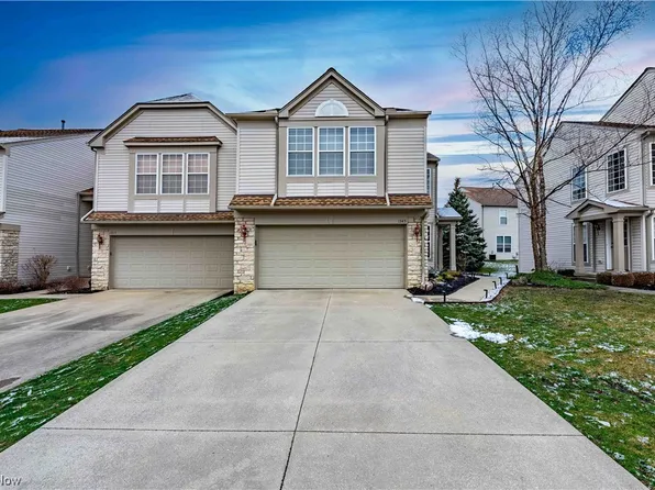 1345 Durham Dr, Broadview Heights, OH 44147