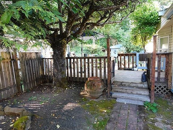 4th image of 1105 Riverside Dr Unit 32
