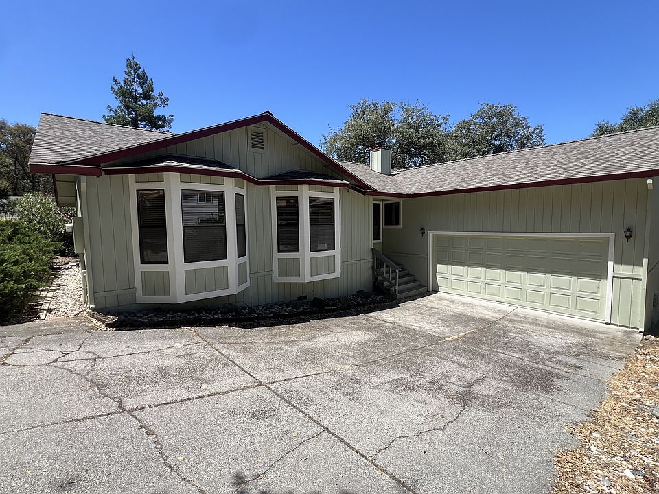 1st image of 17909 Huckleberry Dr
