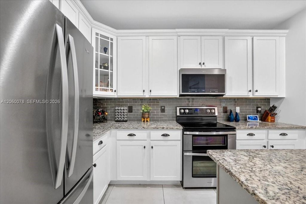 425 NW 33rd Ln, photo 9