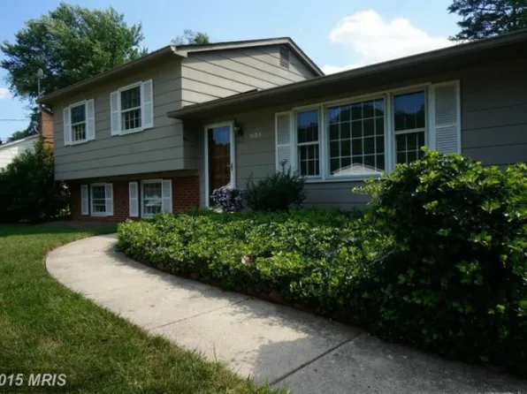 5603 Helmsdale Ln, Alexandria, VA 22315