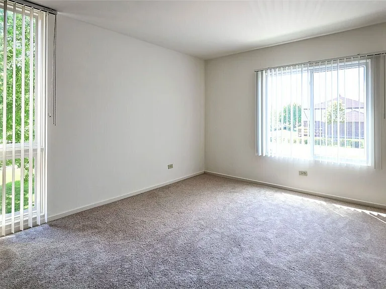 Main Bedroom (Addl. Window)