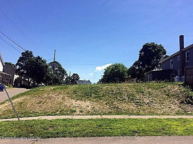 344 N Vine St photo 1