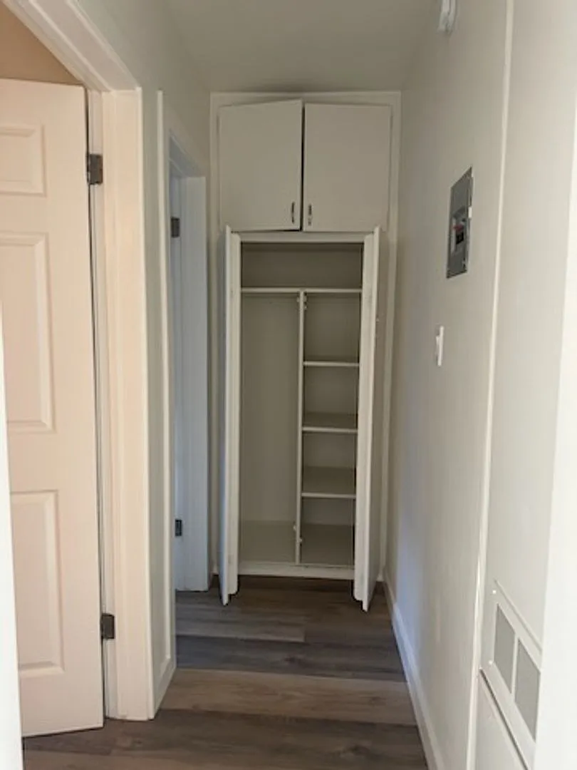 Blythe Apartments — Photo 2
