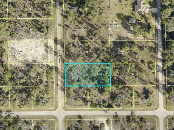 702 Monroe Ave, Lehigh Acres, FL 33972