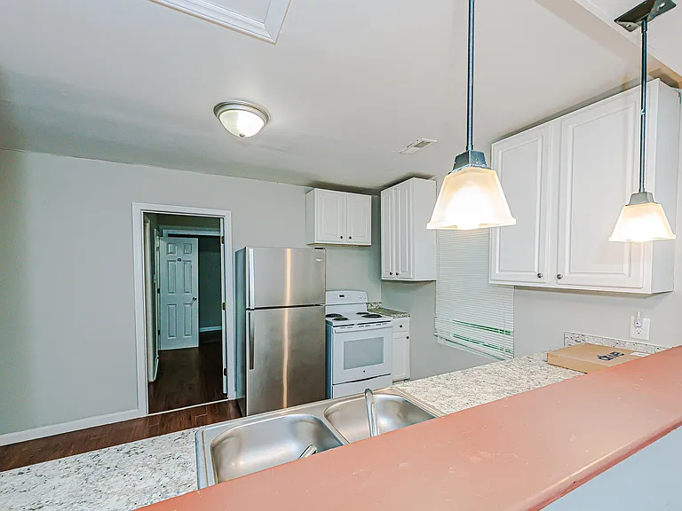 3214 Kalynne St — Photo 1