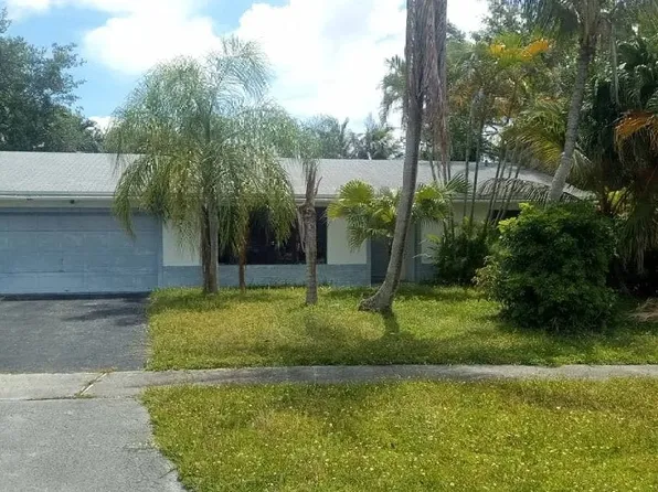 4302 NW 96th Ter, Sunrise, FL 33351