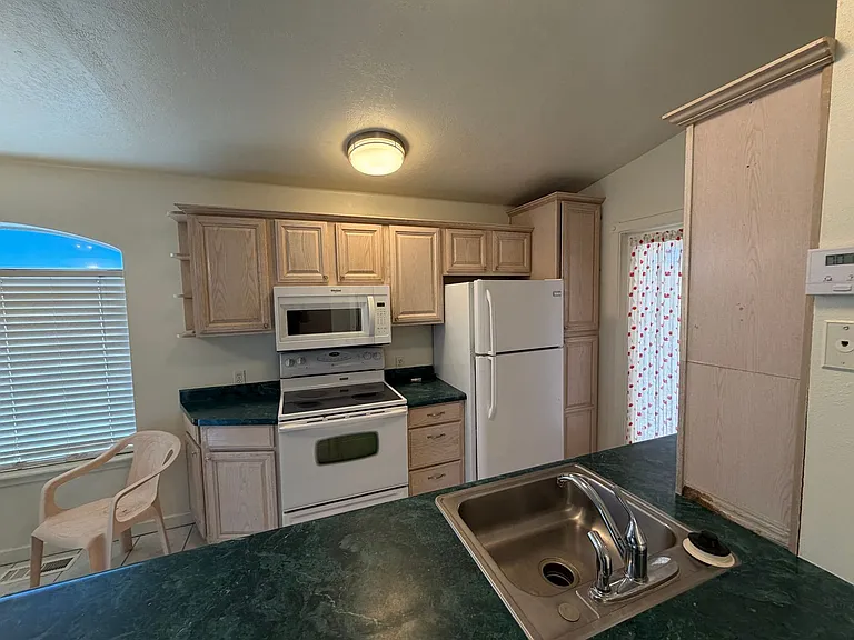 1150 W Red Hills Pkwy #153 — Photo 9
