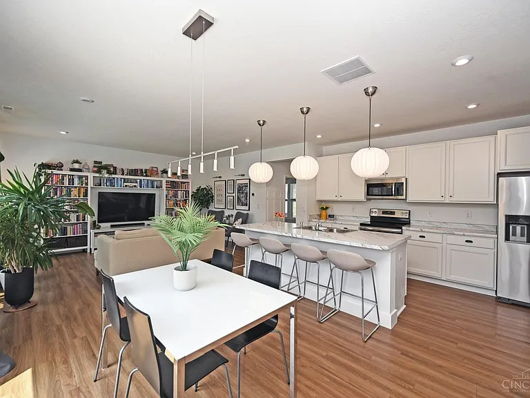 5595 Noble Ct — Photo 16