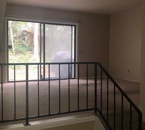 3rd image of 1557 Belmont Trce