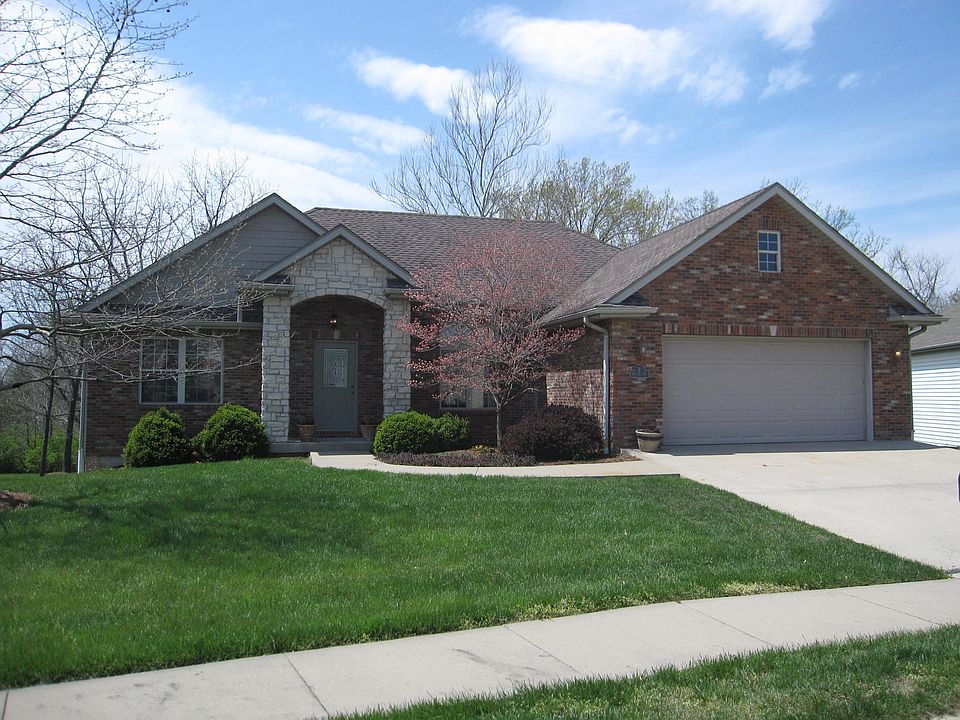 1st image of 7 Bogie Hills Dr