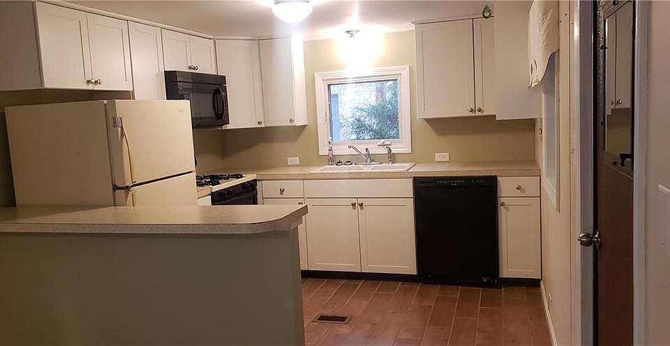 1st image of 443 Dyer Ave Trlr 20