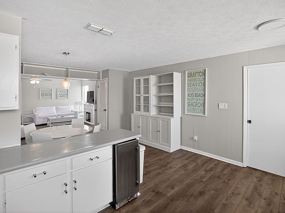 4th image of 216 Rose Ln #A