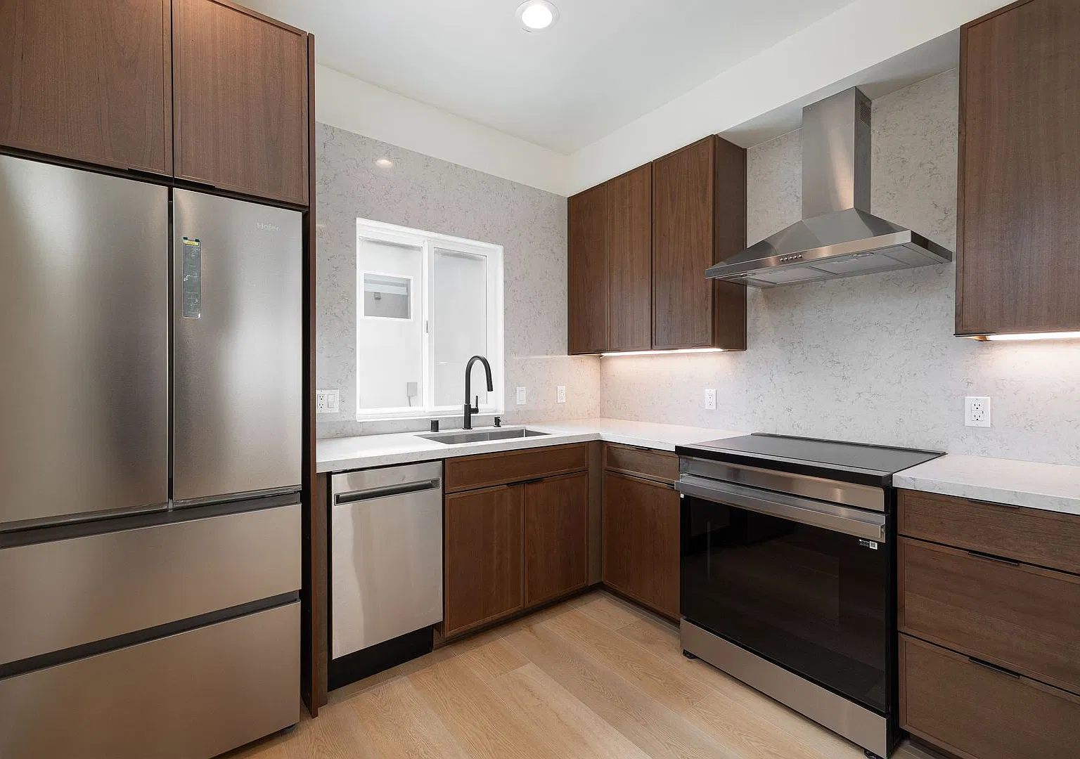3650-3656 Quimby Street — Photo 2