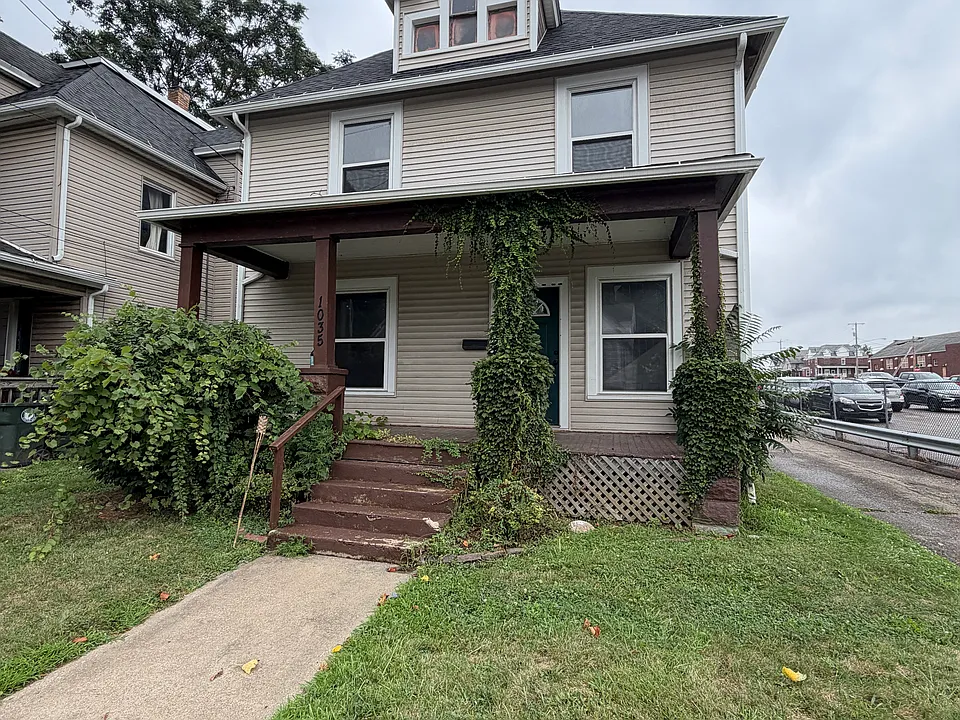 1035 Cherry Ave NE