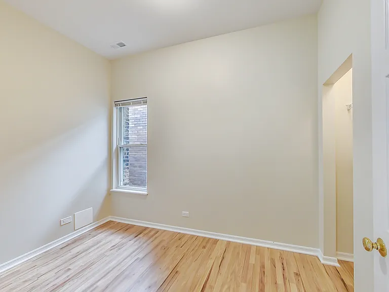 2323 N Cambridge Ave #2 — Photo 10