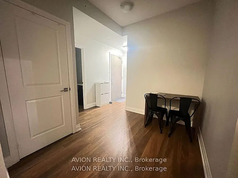 7167 Yonge St #412 — Photo 7