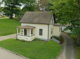8 Nadeau St, Gardner, MA 01440