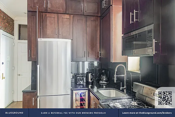 Rented by The Blueground | media 9