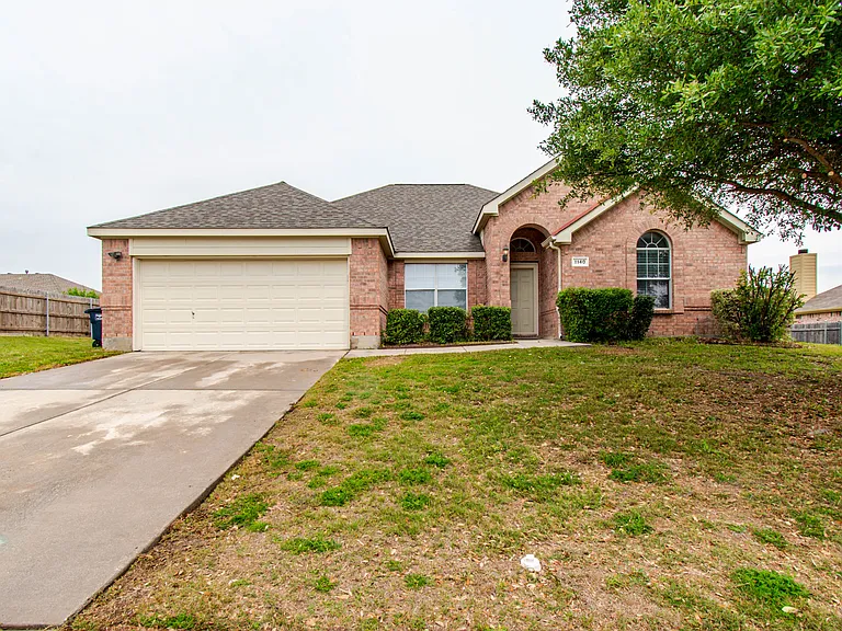 1140 Victory Bells Dr — Photo 1