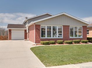 966 S Cedar Ave, Elmhurst, IL
