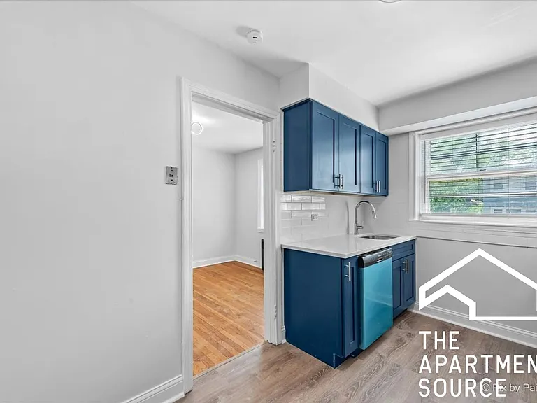 2729 W Berwyn Ave #2 — Photo 3