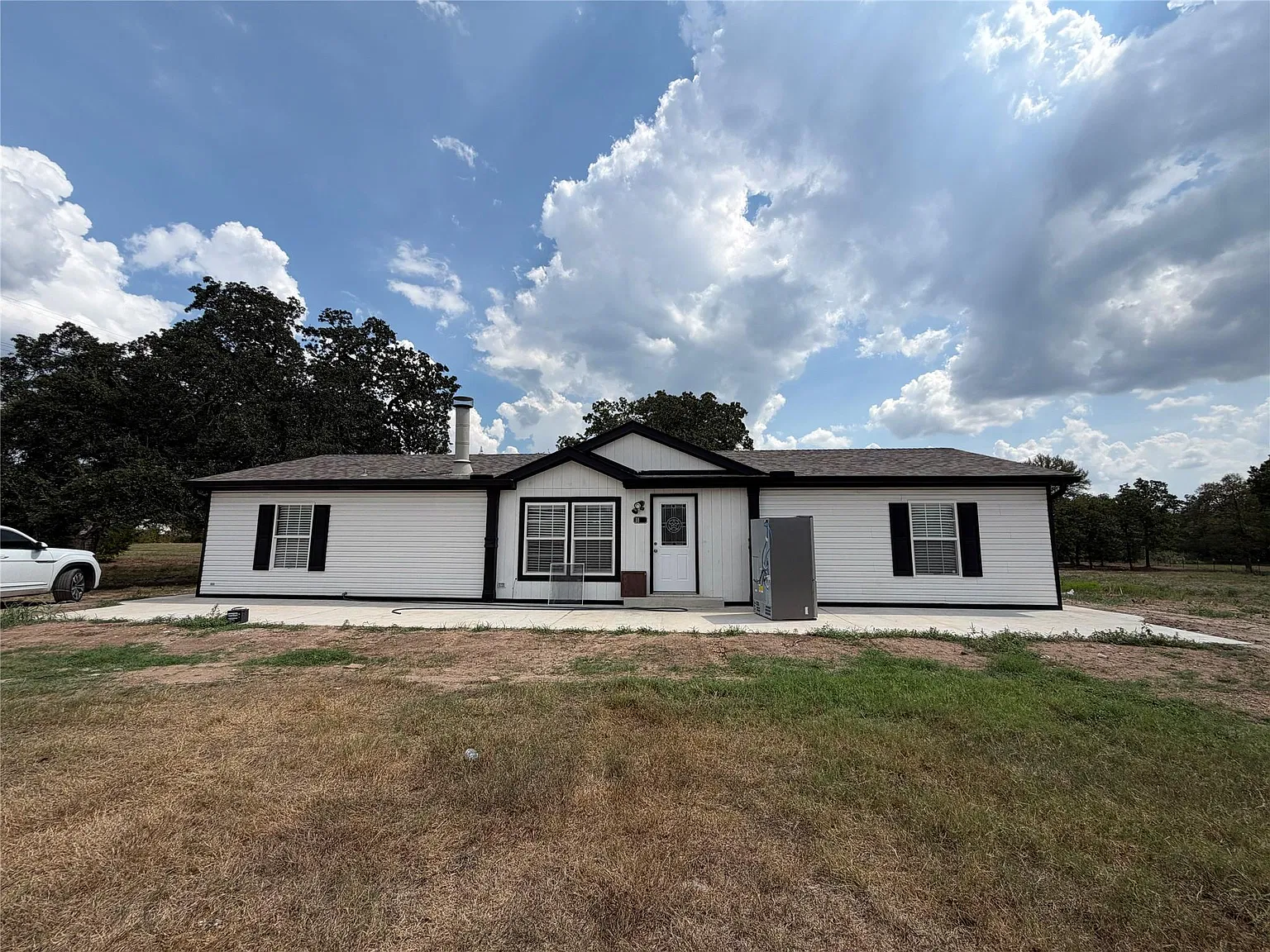 3 bed, 2.0 bath, 1680 sqft, $1,800 — Photo 2