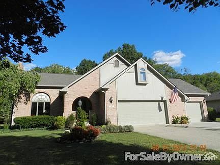 Large yard. Well landscaped