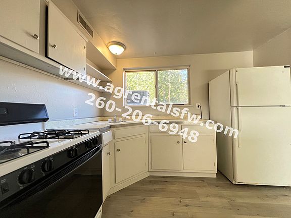 4th image of 4729 Northcrest Dr #C