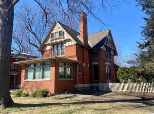 1317 State St, Quincy, IL 62301